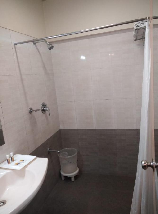 Hotel Crn Canary Bangalore Dış mekan fotoğraf