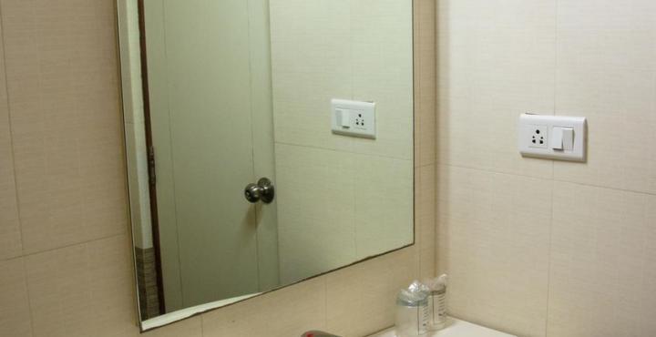 Hotel Crn Canary Bangalore Dış mekan fotoğraf